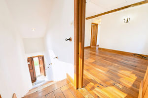Entrance and reception room - click for photo gallery